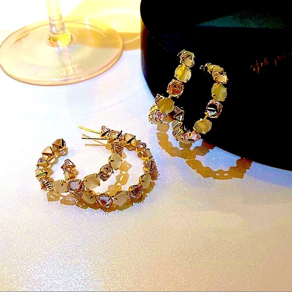 Gold Plated White Opal Hoop Earrings by Grathia Cero - Picture 8 of 8